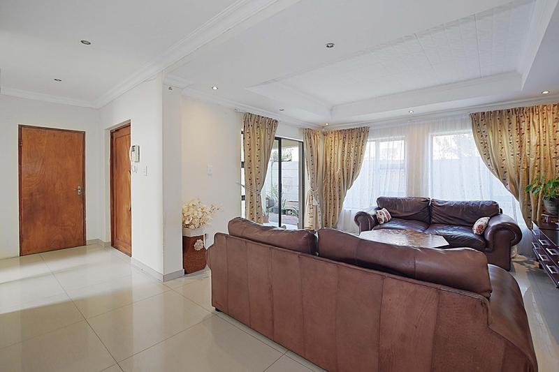 5 Bedroom Property for Sale in Parklands Western Cape